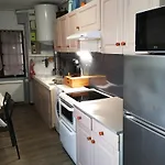 Maison Confortable A Avec 45 M² Et Terrasse Holiday home Saint-Maurin