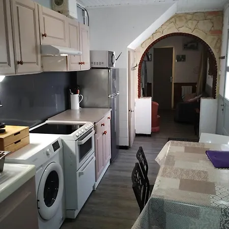 Maison Confortable A Avec 45 M² Et Terrasse * Saint-Maurin