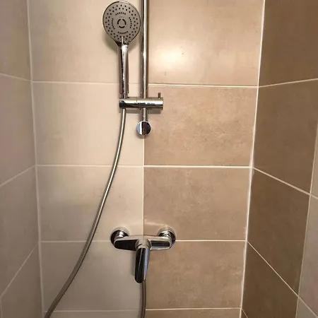 Vakantiehuis Maison Confortable A Avec 45 M² Et Terrasse Saint-Maurin