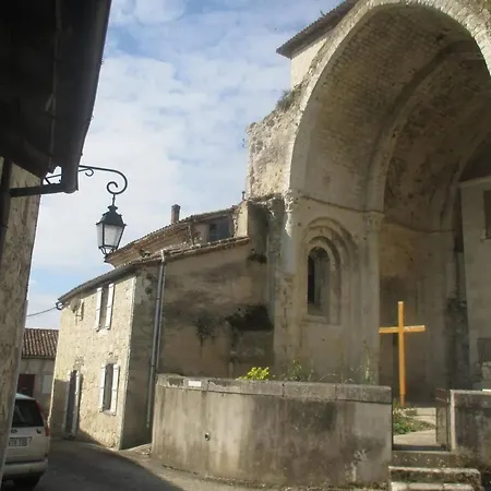 Maison Confortable A Avec 45 M² Et Terrasse Hébergement de vacances Saint-Maurin