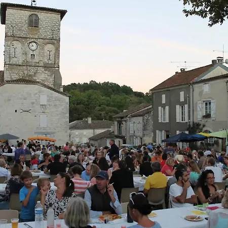 別荘 Maison Confortable A Saint-Maurin Avec 45 M² Et Terrasse Saint-Maurin
