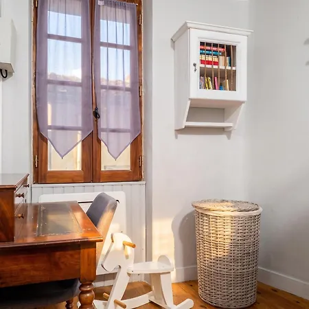 Maison Confortable A Avec 45 M² Et Terrasse *