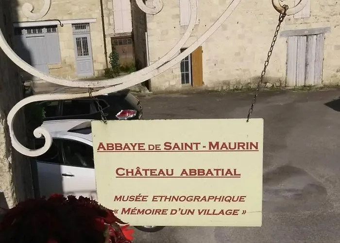 Maison Confortable A Saint-Maurin Avec 45 M² Et Terrasse